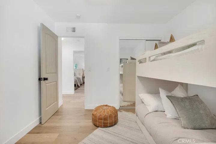 6727 Kentland, West Hills, California 91307