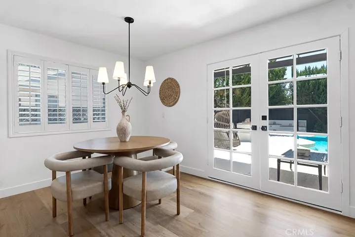 6727 Kentland, West Hills, California 91307