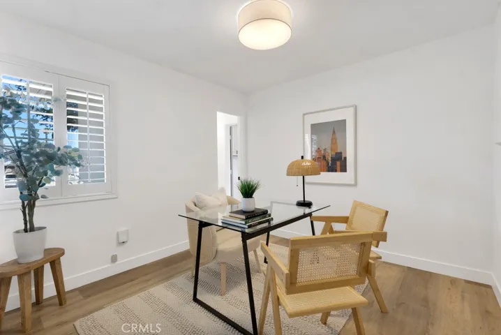 6727 Kentland, West Hills, California 91307