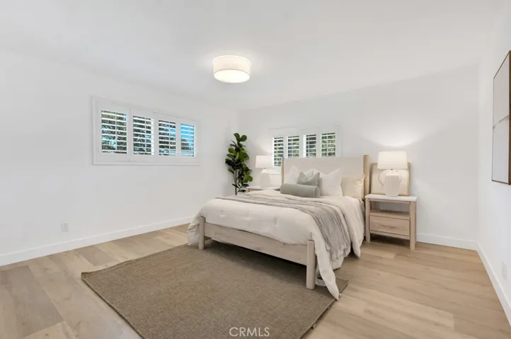 6727 Kentland, West Hills, California 91307