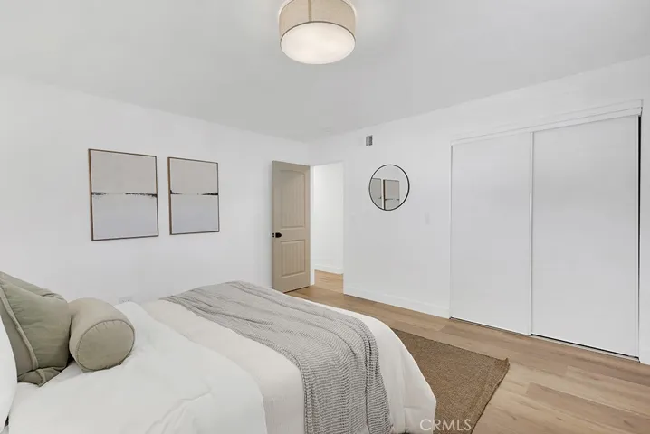 6727 Kentland, West Hills, California 91307