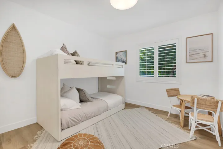 6727 Kentland, West Hills, California 91307
