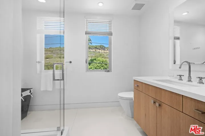 24380 Malibu Road, Malibu, California 90265