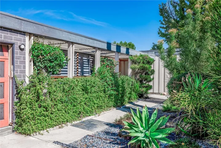 18349 Hiawatha Street, Northridge, California 91326