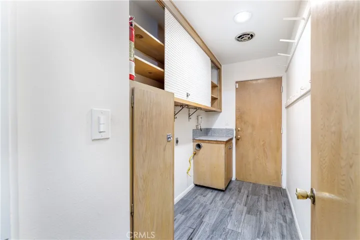 18349 Hiawatha Street, Northridge, California 91326