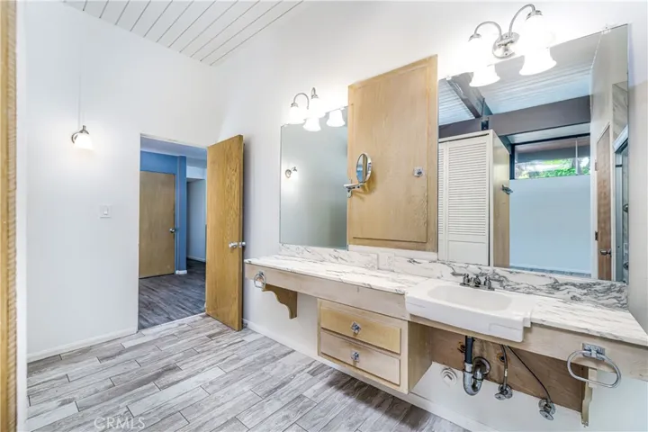 18349 Hiawatha Street, Northridge, California 91326