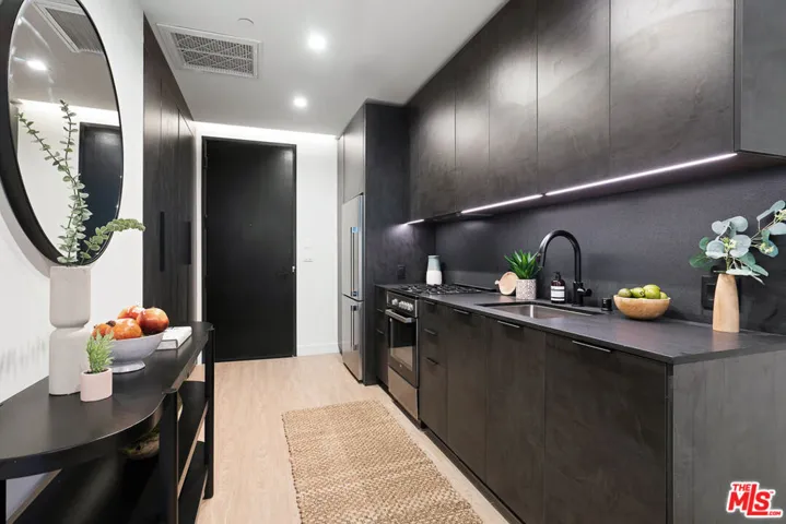 3688 Overland Avenue Ph3, Los Angeles, California 90034