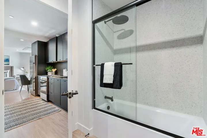 3688 Overland Avenue 341, Los Angeles, California 90034
