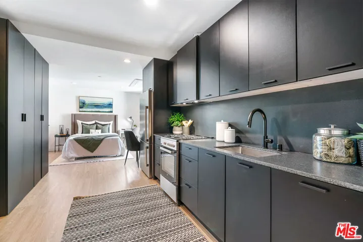 3688 Overland Avenue 341, Los Angeles, California 90034