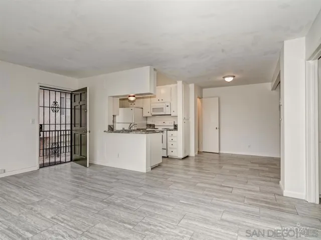 962 Loring Street 2b, San Diego, California 92109