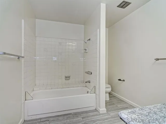 962 Loring Street 2b, San Diego, California 92109