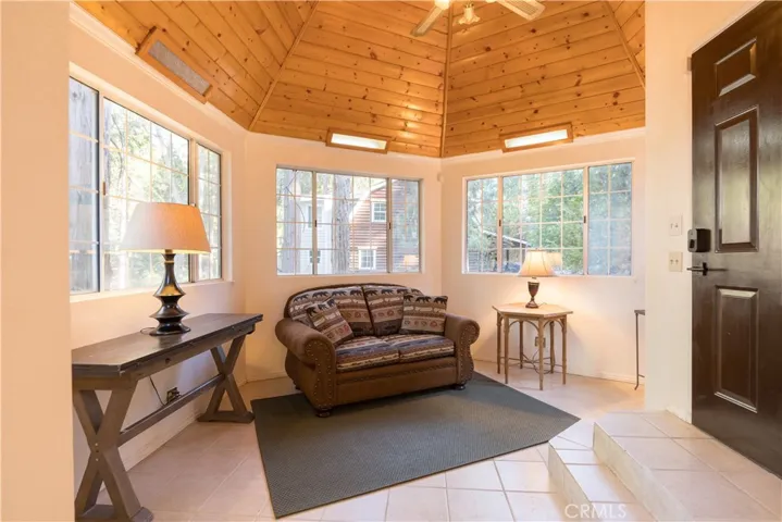 308 Cedarbrook Drive, Twin Peaks, California 92391