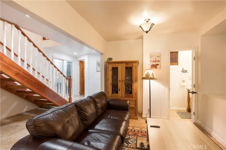 308 Cedarbrook Drive, Twin Peaks, California 92391