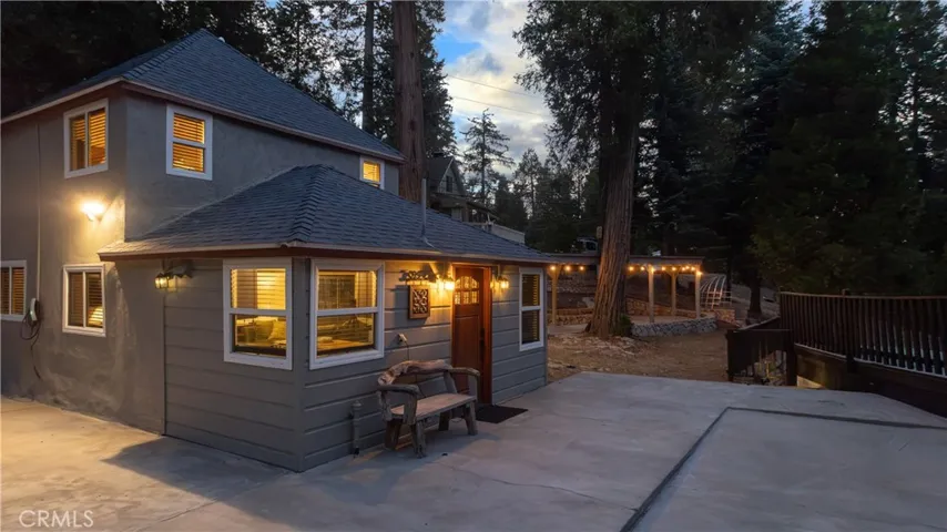 308 Cedarbrook Drive, Twin Peaks, California 92391