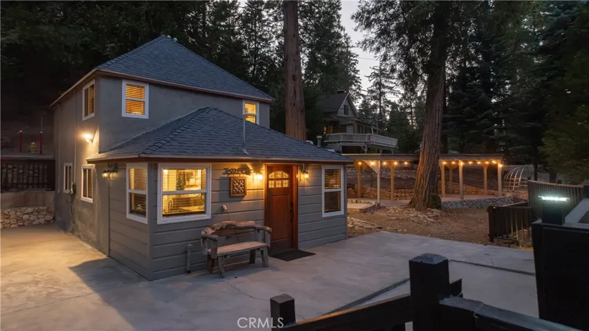 308 Cedarbrook Drive, Twin Peaks, California 92391