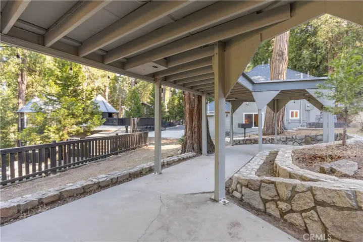 308 Cedarbrook Drive, Twin Peaks, California 92391