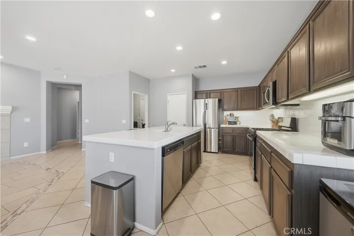 8567 Rockies Avenue, Desert Hot Springs, California 92240