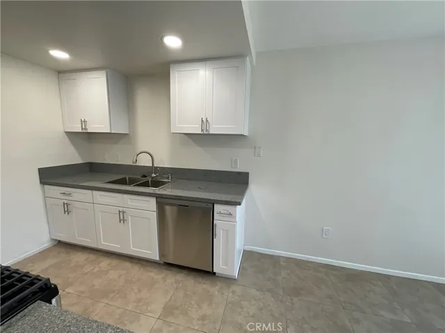 201 Joliet Avenue B, Huntington Beach, California 92648