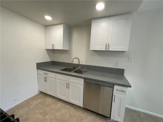 201 Joliet Avenue B, Huntington Beach, California 92648