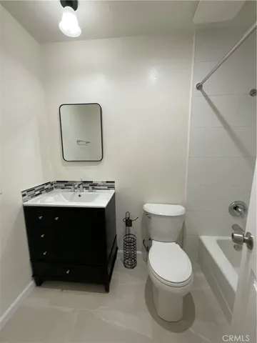 201 Joliet Avenue B, Huntington Beach, California 92648