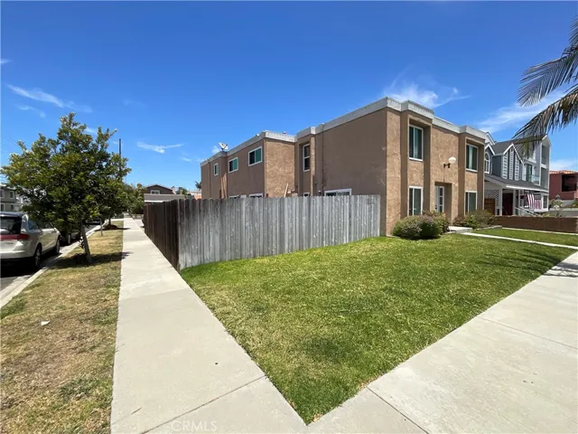 201 Joliet Avenue B, Huntington Beach, California 92648