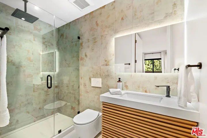 100 S La Jolla Avenue, Los Angeles, California 90048
