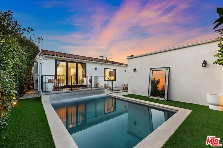 100 S La Jolla Avenue, Los Angeles, California 90048