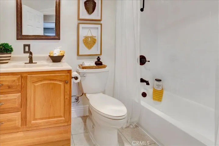 2nd Bathroom