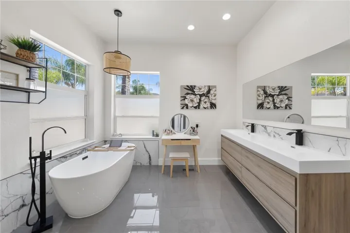 41984 Madeline Court, Temecula, California 92592