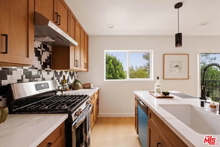 2760 Fyler Place, Los Angeles, California 90065