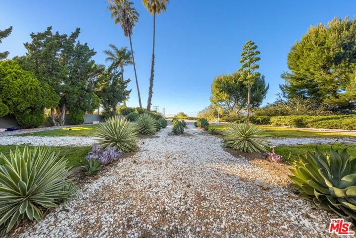 16375 Sloan Drive, Los Angeles, California 90049