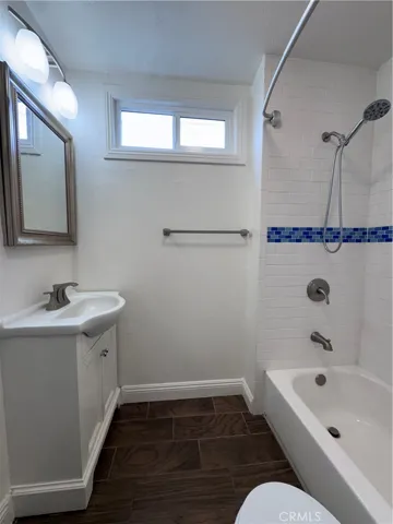1325 Douglas Street, Los Angeles, California 90026