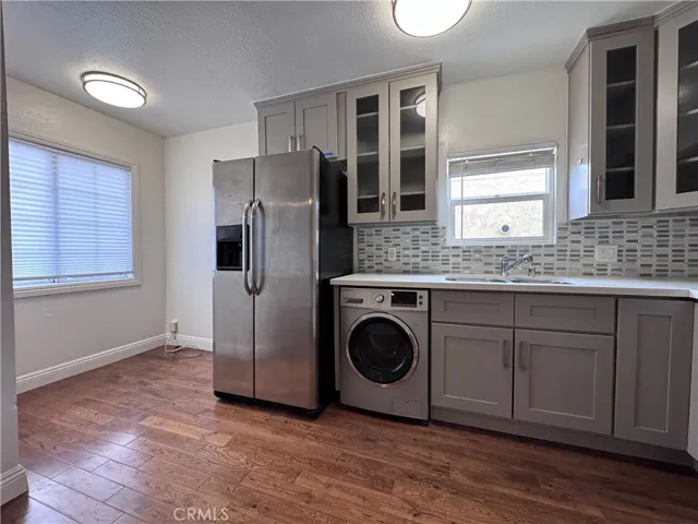 1325 Douglas Street, Los Angeles, California 90026