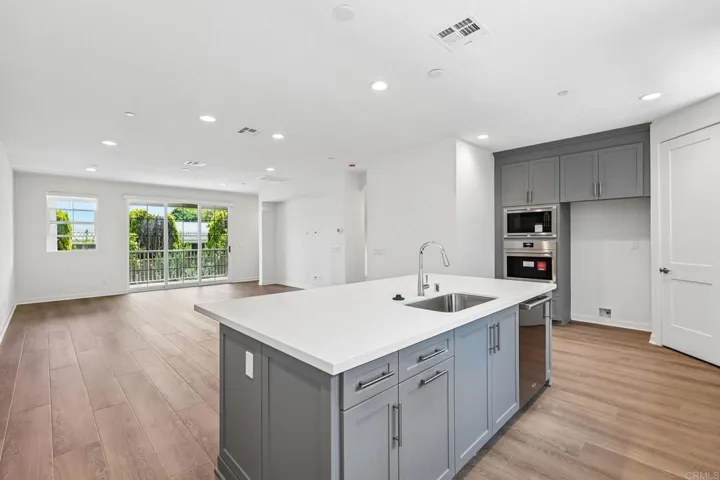2544 Thyme Way, Carlsbad, California 92008