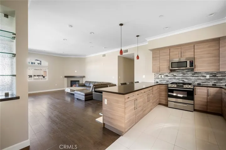 342 Myrtle Street 302, Glendale, California 91203