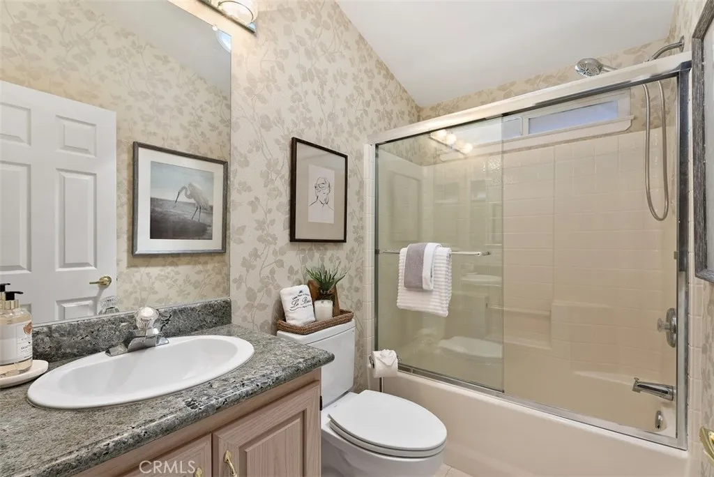 2nd Bathroom