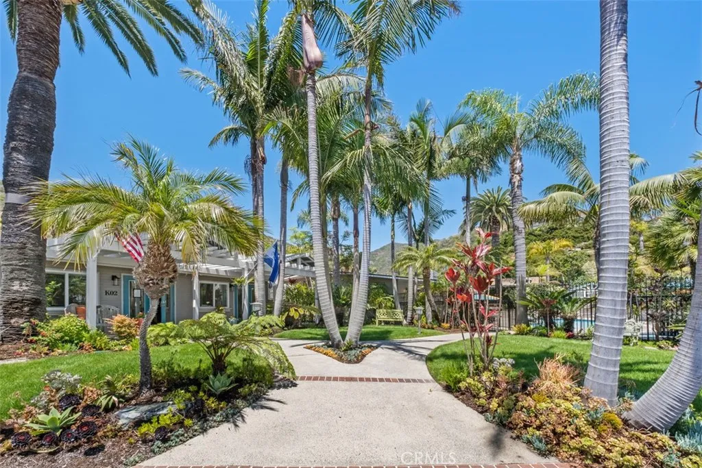 Beautiful Landscaped Community