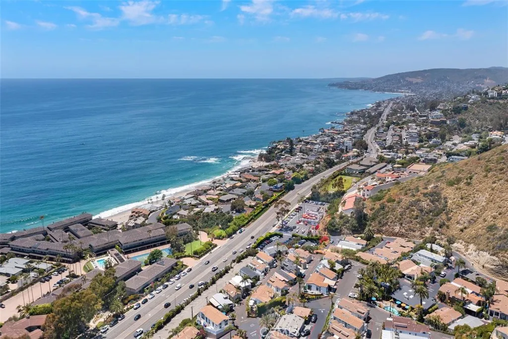 Aerial to the North