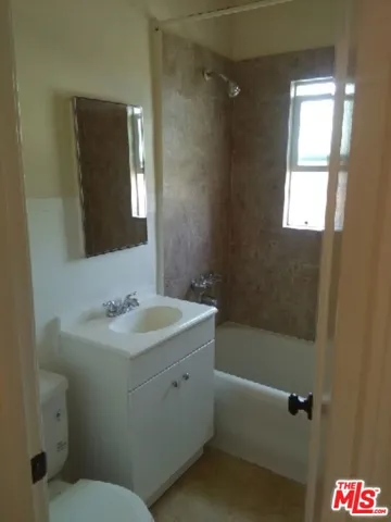 730 S Catalina Street, Los Angeles, California 90005