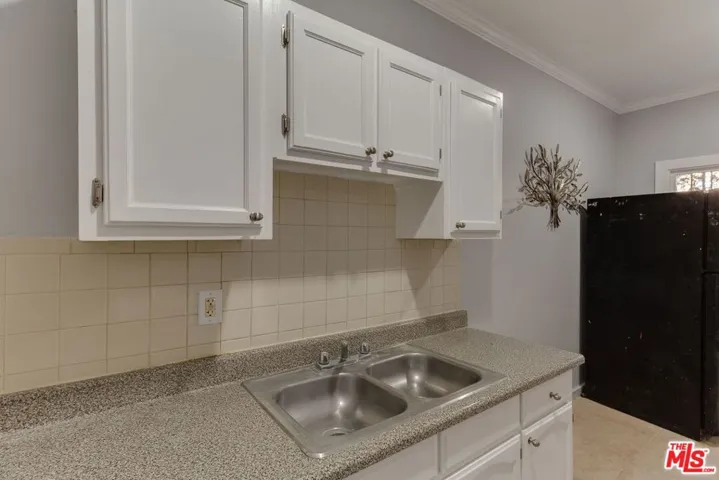 730 S Catalina Street, Los Angeles, California 90005
