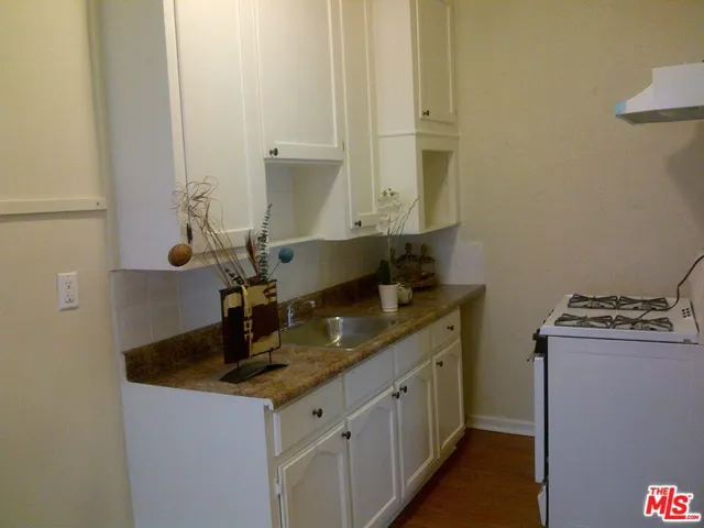 730 S Catalina Street, Los Angeles, California 90005