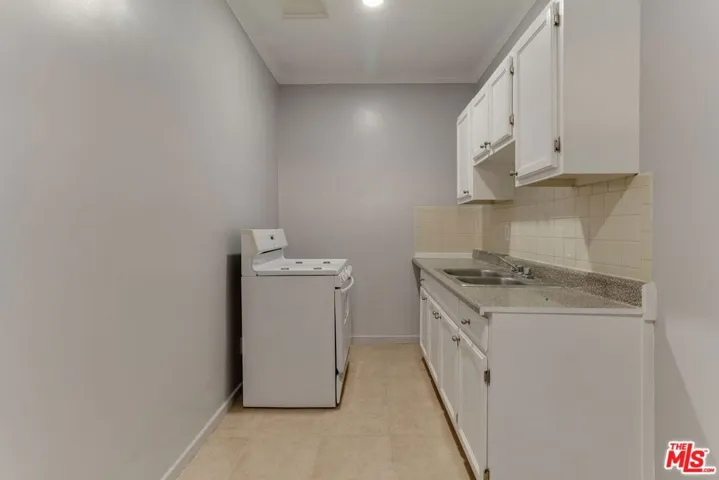 730 S Catalina Street, Los Angeles, California 90005