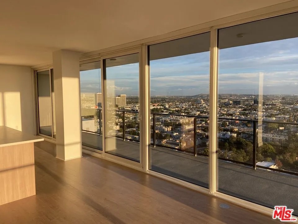 11750 Wilshire Boulevard 1102, Los Angeles, California 90025 — photo 4