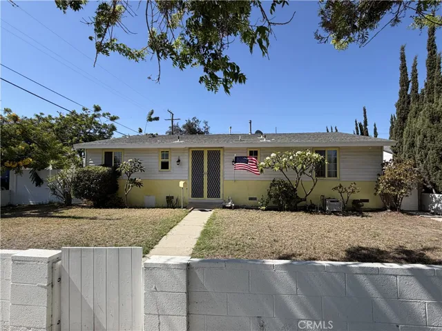 649 W Woodcrest, Fullerton, California 92832