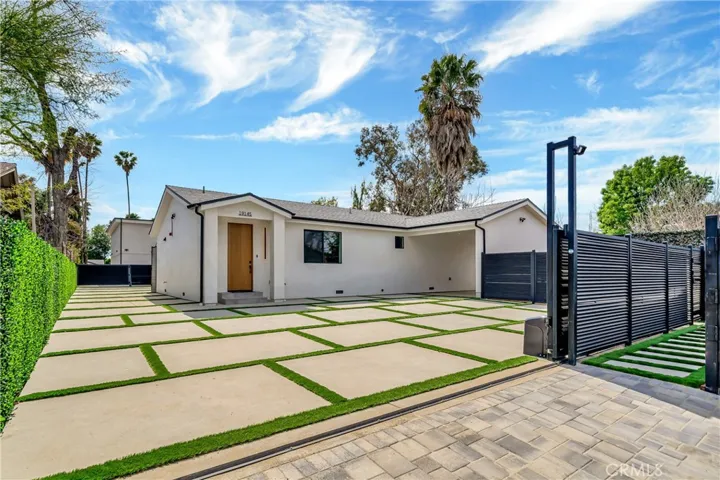 19145 Keswick, Reseda Ranch, California 91335