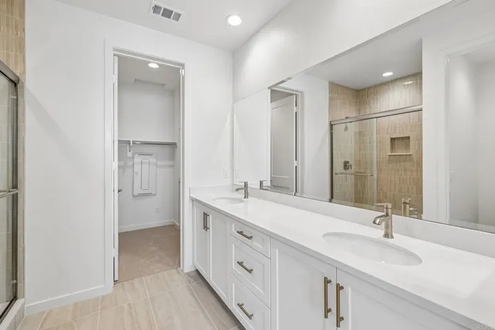 2522 Thyme Way, Carlsbad, California 92008