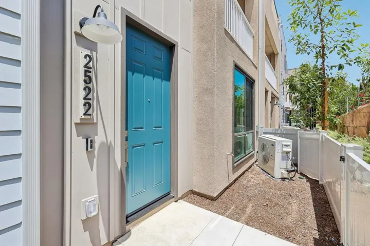 2522 Thyme Way, Carlsbad, California 92008