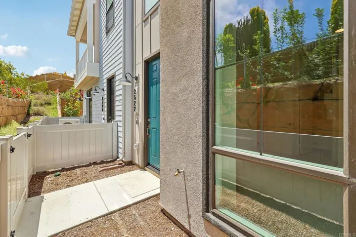 2522 Thyme Way, Carlsbad, California 92008