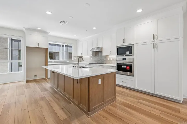 2522 Thyme Way, Carlsbad, California 92008