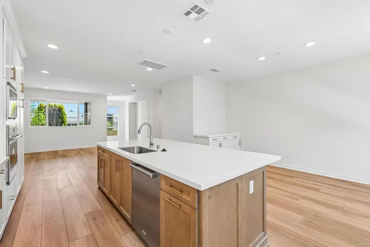 2522 Thyme Way, Carlsbad, California 92008